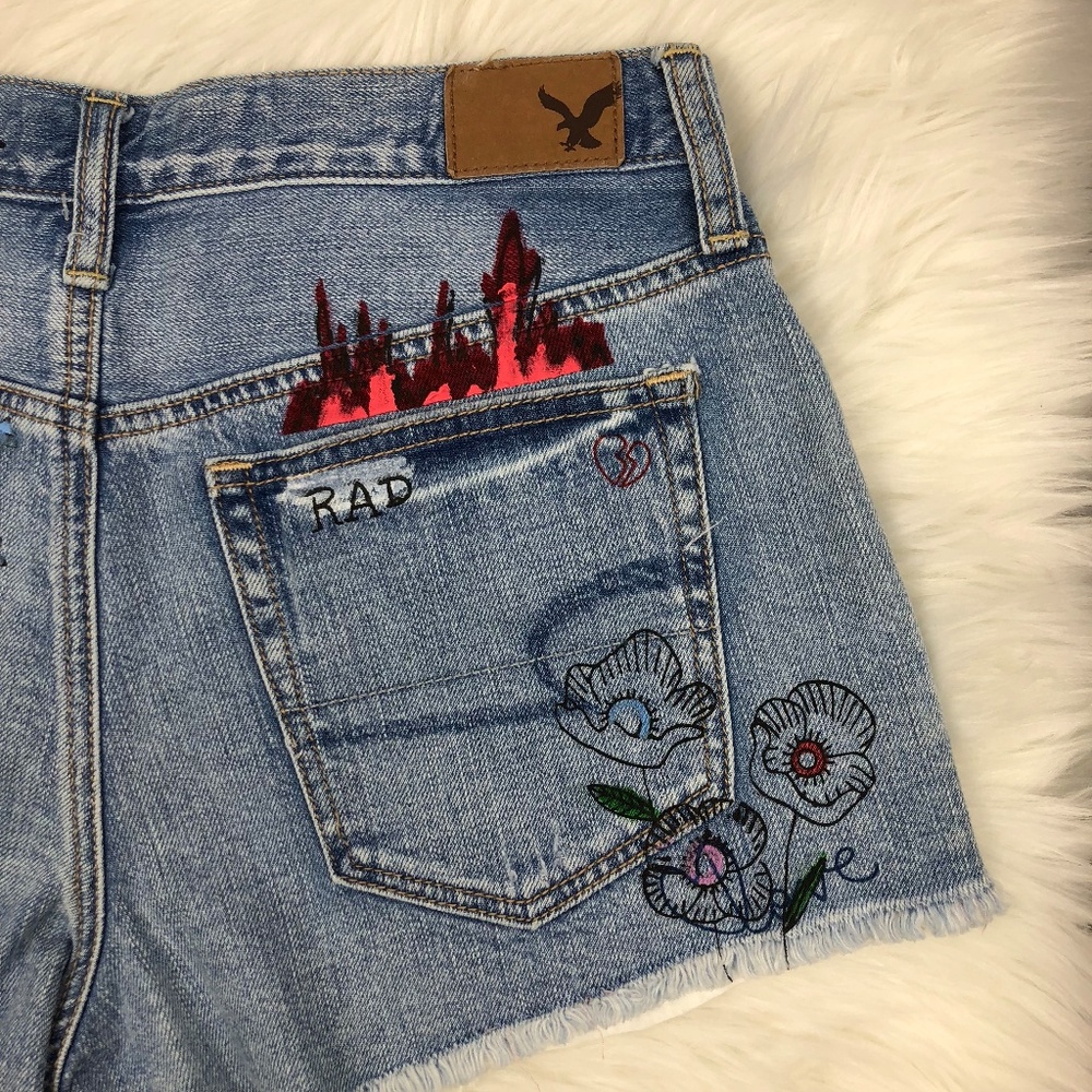 AEO Vintage HI-RISE Graphic Festival Short Button - Picture 7 of 8